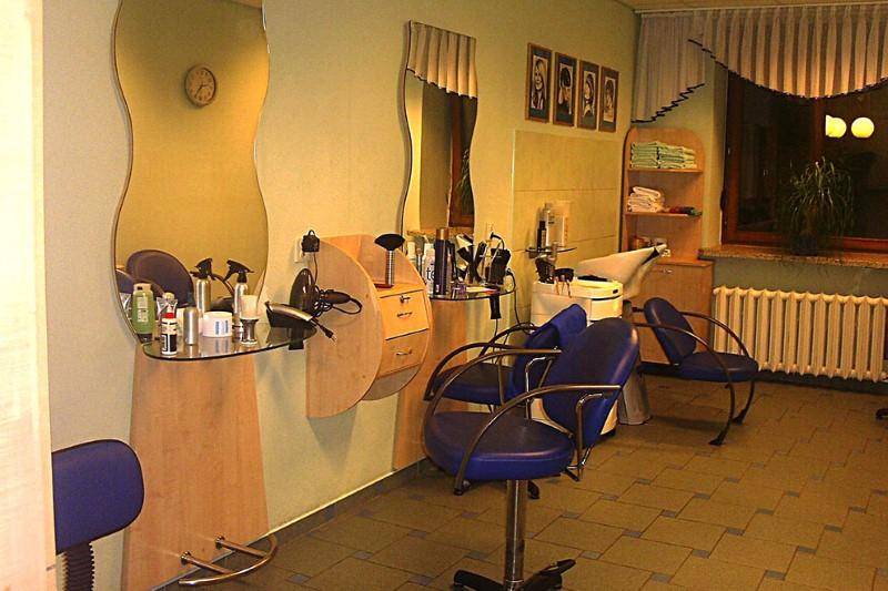 Мебель эконом-класса для парикмахерских и салонов красоты.