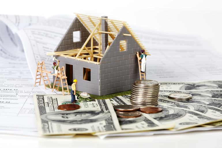 Вложить деньги в покупку недвижимости на стадии её строительства. 