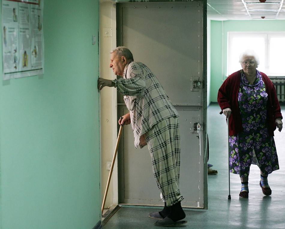 Органы опеки будут проверять условия проживания престарелых