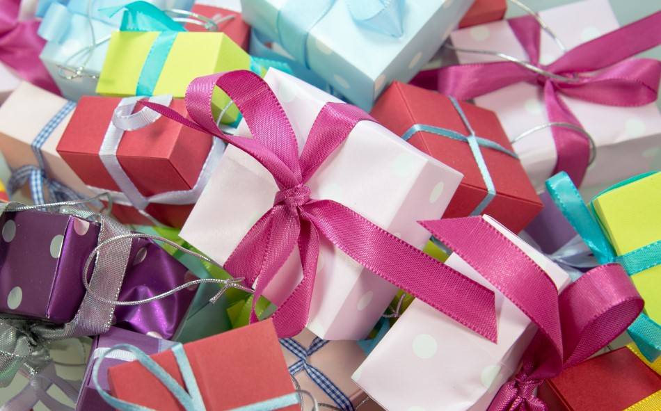 Как заработать на упаковке подарков: 7 основных шагов