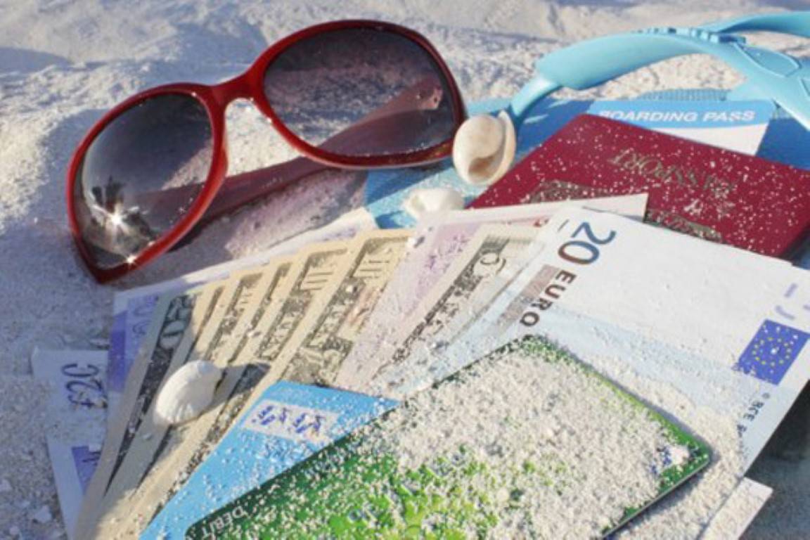 Правила и нюансы обмена денег перед отпуском