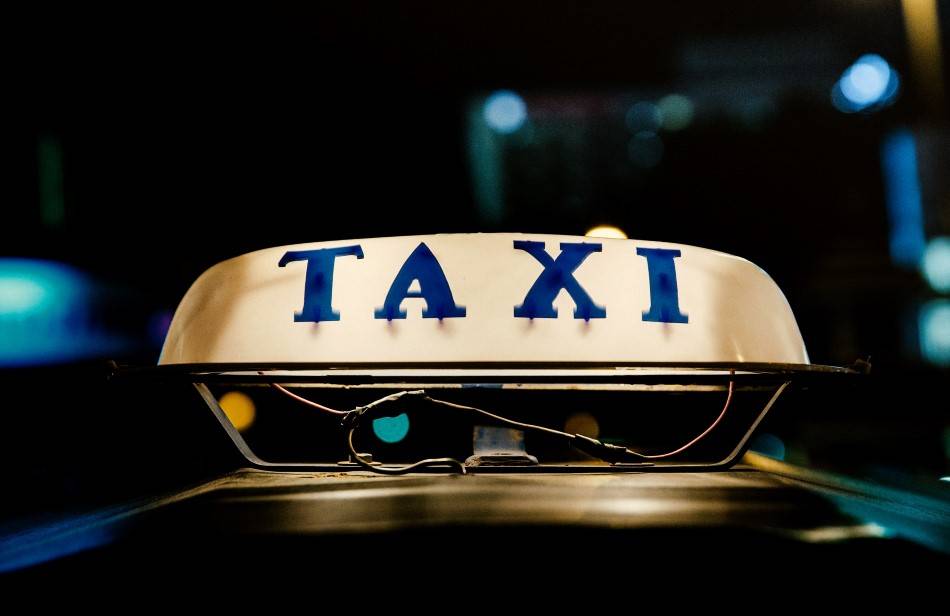 Сколько зарабатывают таксисты и выгодно ли работать в такси?