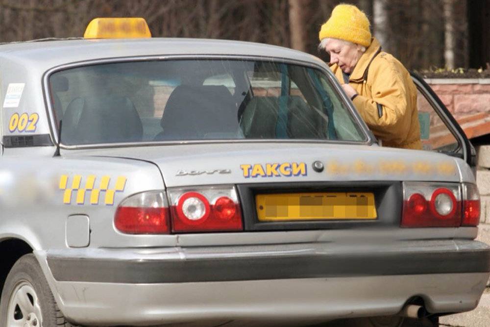 Мошенники используют такси при обмане пенсионеров