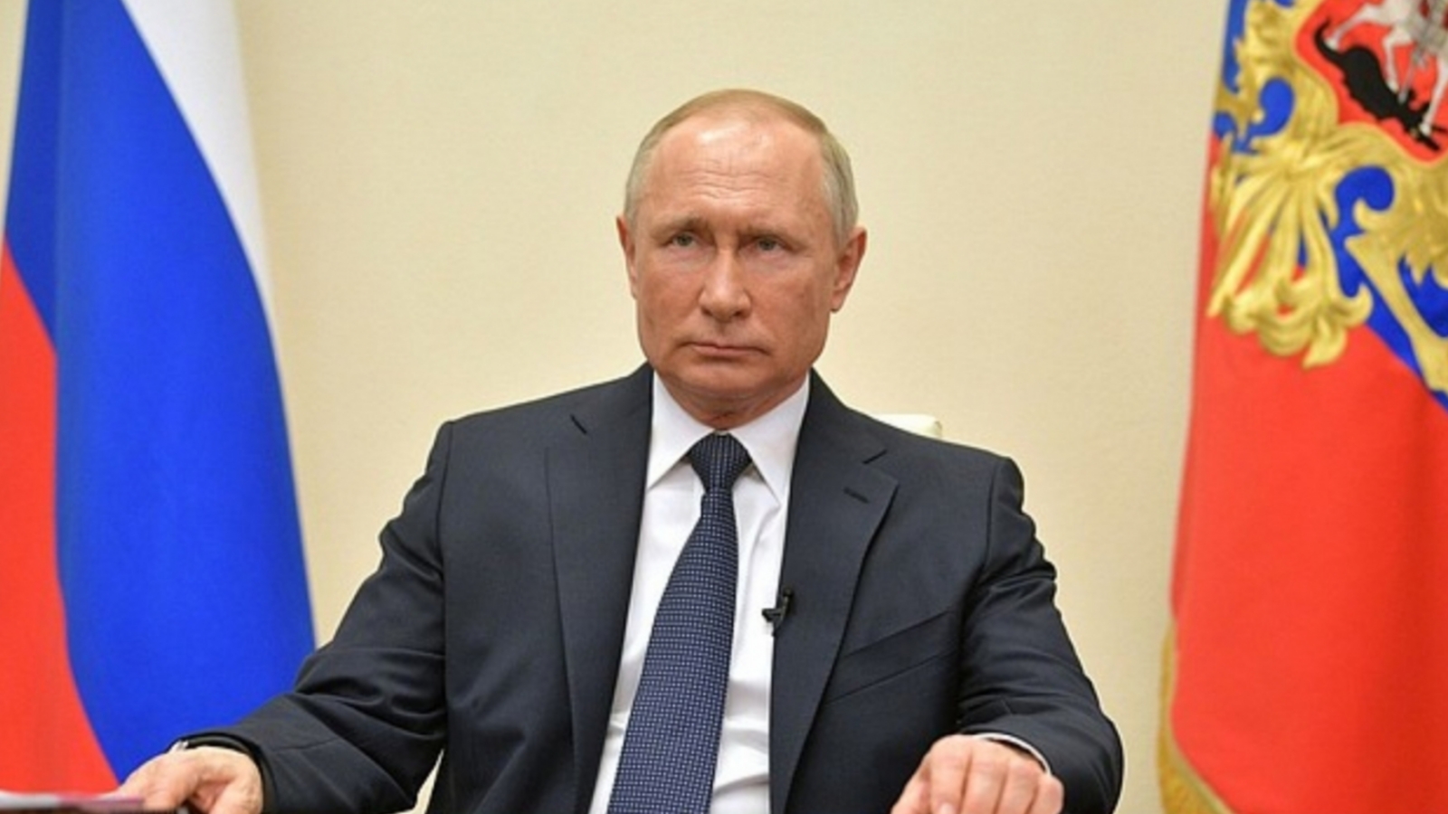 Владимир Путин предложил доплачивать медикам за борьбу с вирусом 80 000р.