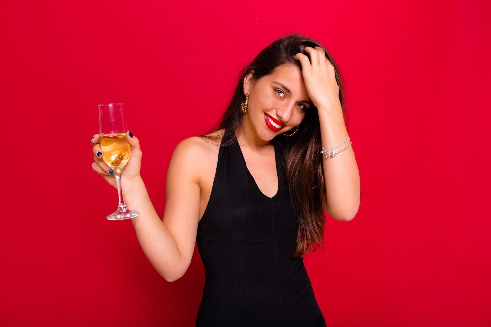 Эти 5 имён женщин, которых подстерегает алкогольная зависимость