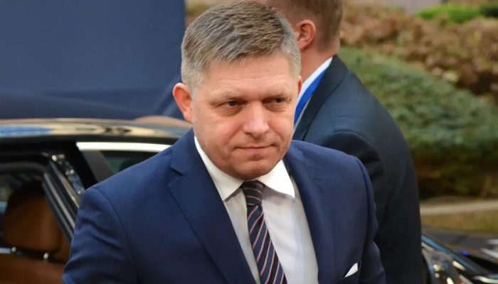 Премьер Словакии Фицо восхитился поездкой Орбана в РФ