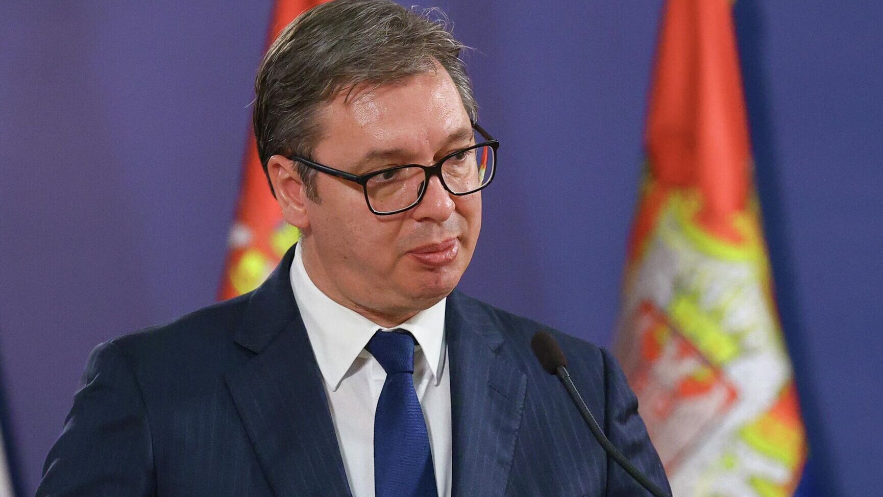 Вучич заявил, что Путин не звонит ему во избежание усиления давления на Сербию