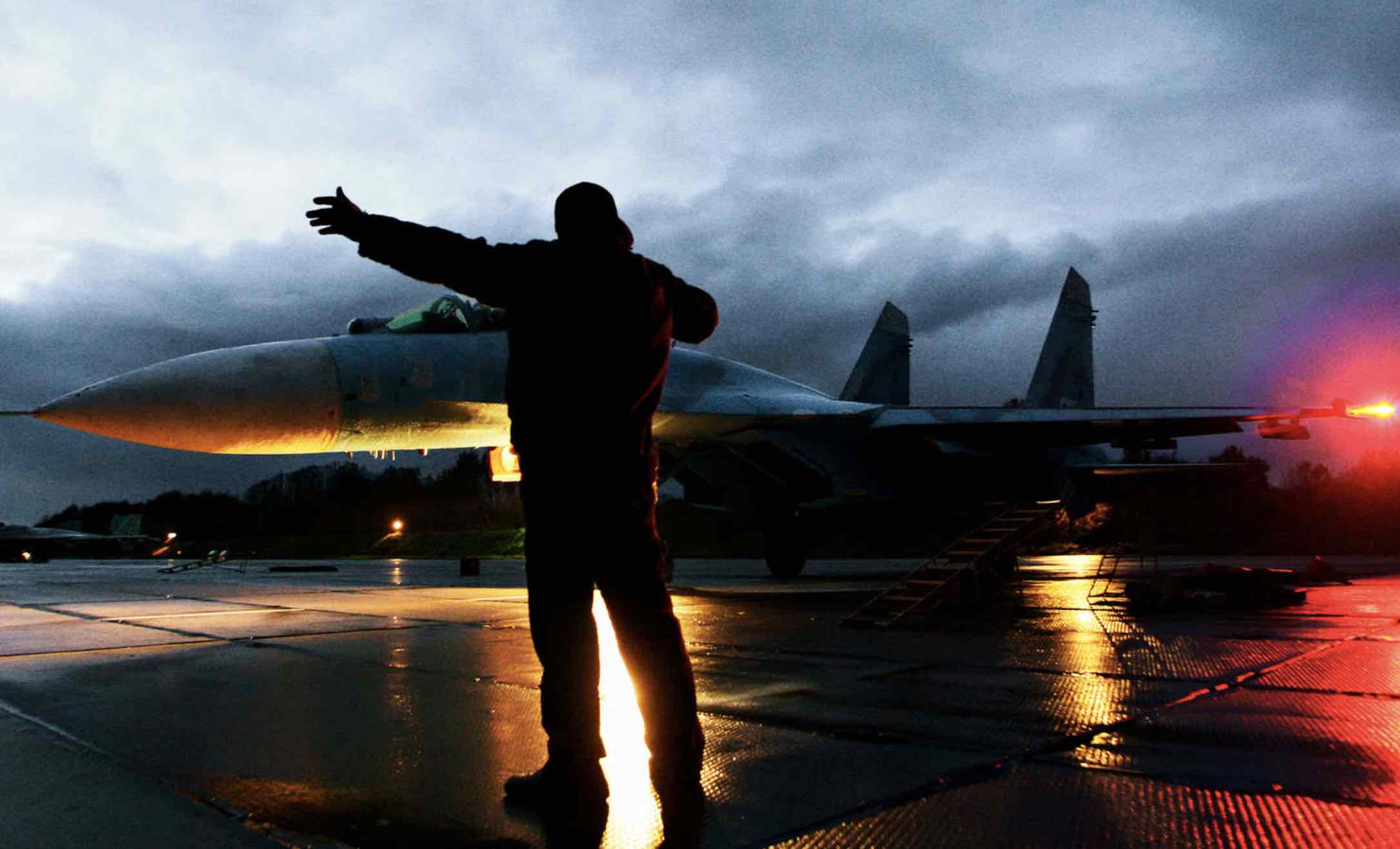 Су-27 на авиабазе Миргорода после ракетного удара