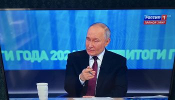 Путин: «Рост цен — вещь неприятная, но мы справимся»