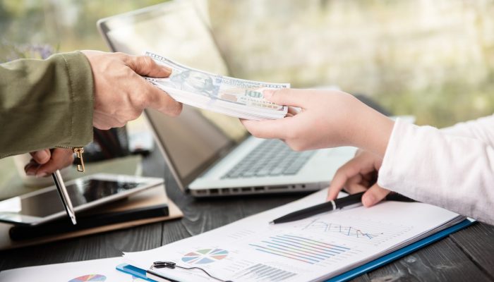 Банк России с 1 июля вводит ограничения на выдачу ипотеки и автокредитов