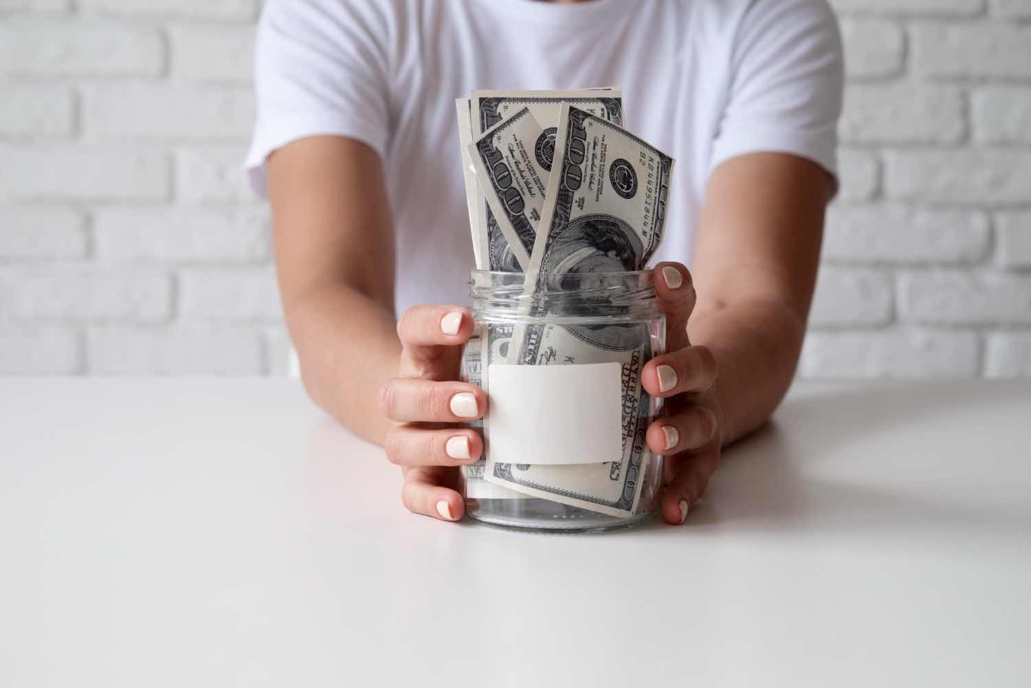 Экономист рассказала, сколько россиянам стоит хранить в долларах Экономист рассказала, сколько россиянам стоит хранить в долларах